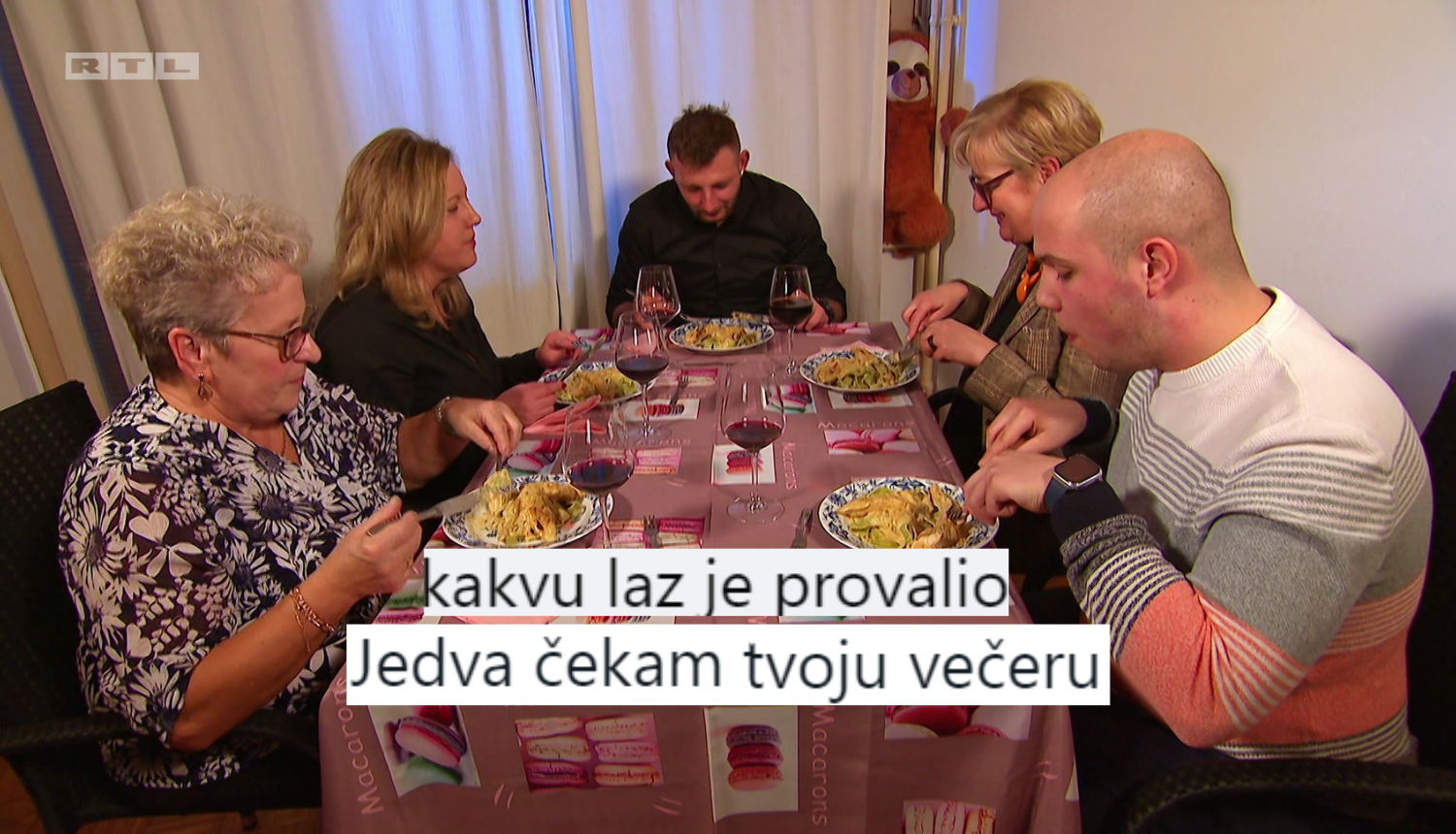 Adrian tvrdi da je našao krvavo meso u 'Večeri za 5', a gledatelji opleli po njemu: 'Ma kakva laž!'