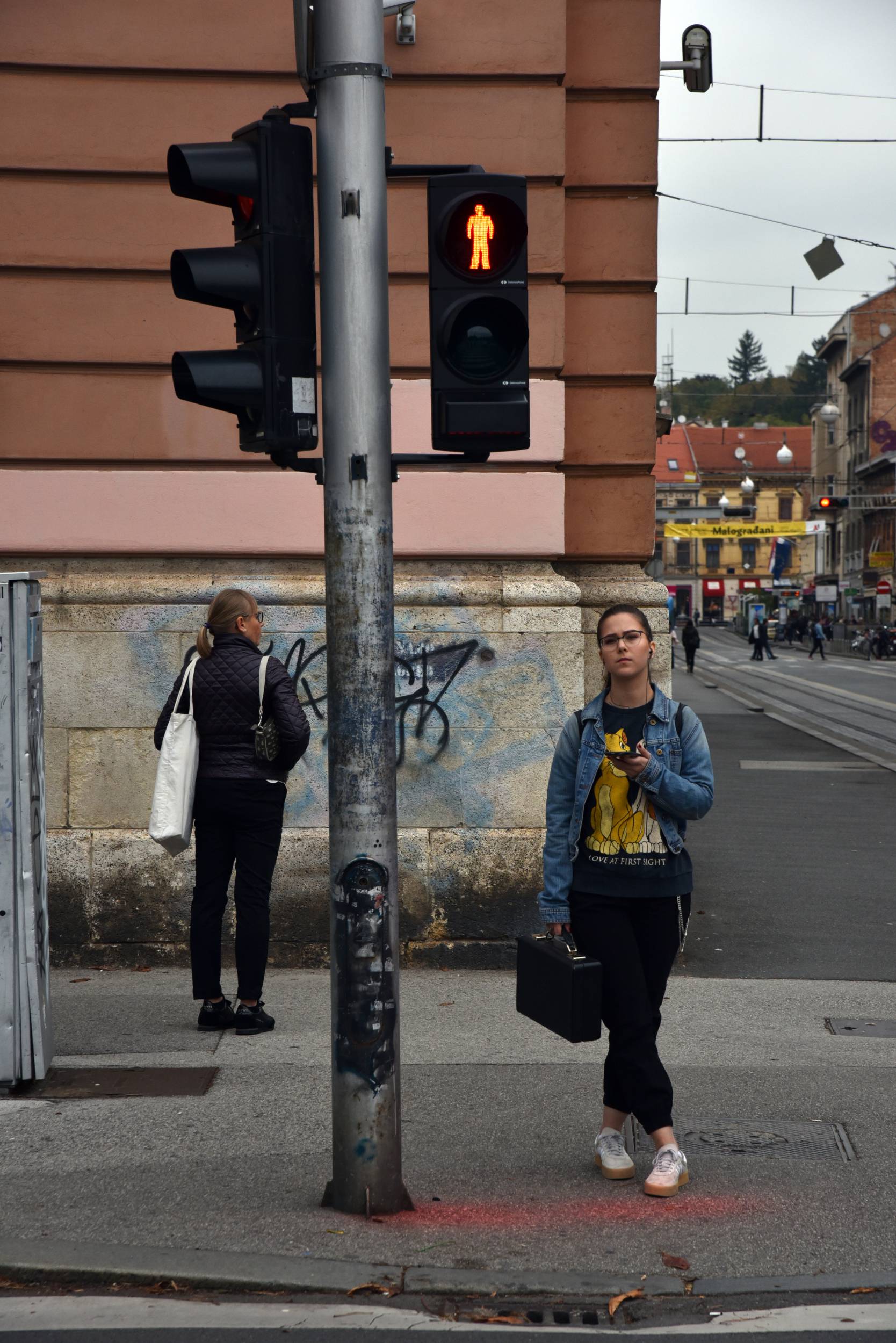 Zagreb dobio semafor za one koji stalno gledaju u mobitel