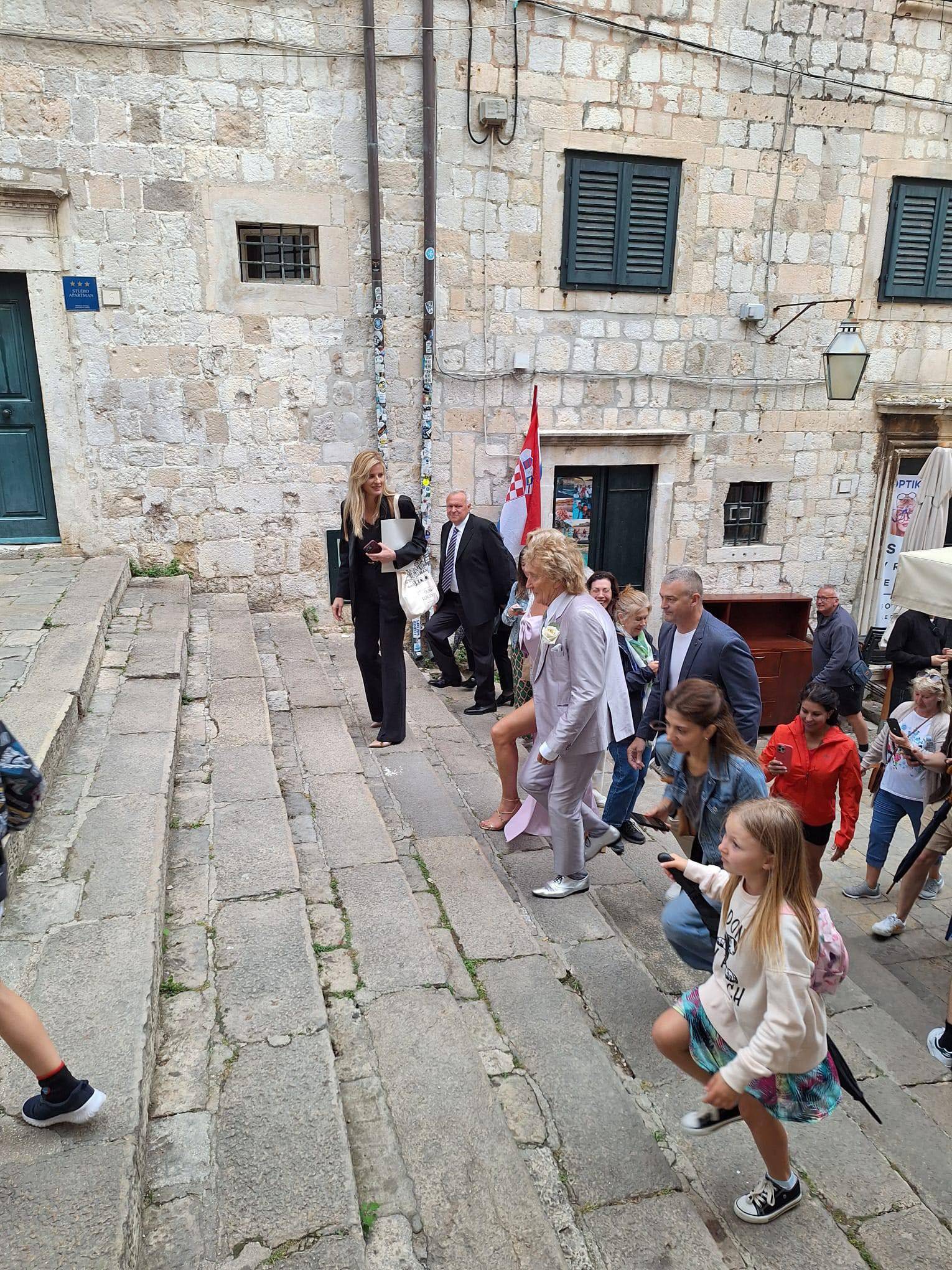 FOTO Rod Stewart stigao je na vjenčanje sina i Hrvatice Nicole u Dubrovnik: Evo što je obukao