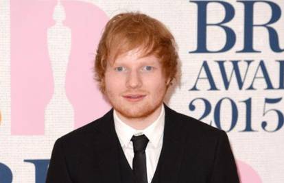 Ed Sheeran izmamio je suze tinejdžerici i zapjevao s njom