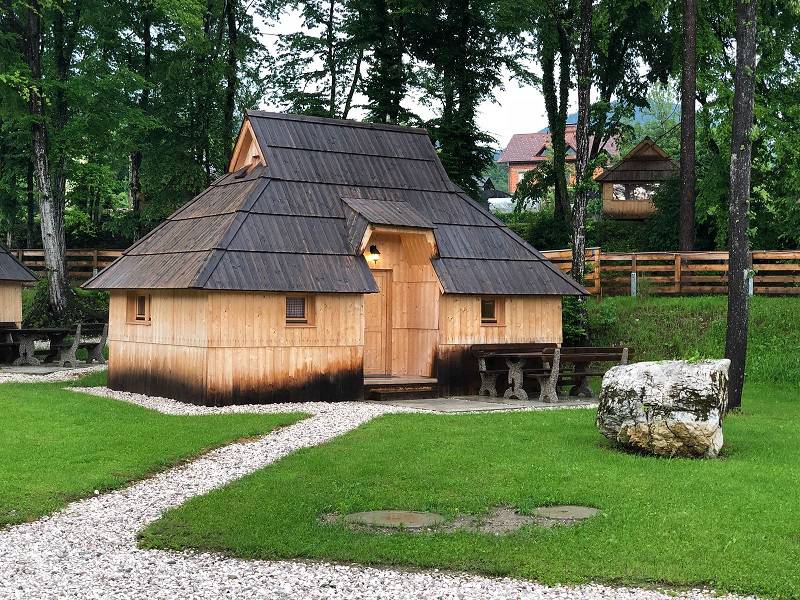 Snježni glamping: Prijedlozi za fantastične izlete po Sloveniji