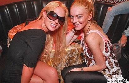 Plavuše Britney i Lindsay zajedno na disko večeri