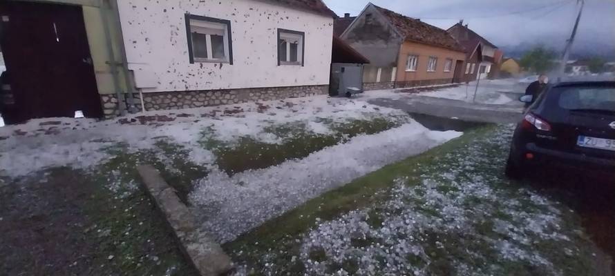 VIDEO Ovo su Bošnjaci nakon nevremena. Čovjek u suzama: 'Kataklizma, nema čitave kuće'