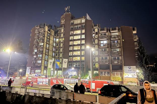 Tuzla: Više osoba poginulo u požaru u domu umirovljenika