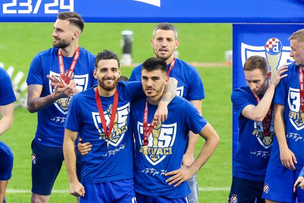 Ceremonija dodjele pehara Dinamu, osvajaču SuperSport Hrvatske nogometne lige