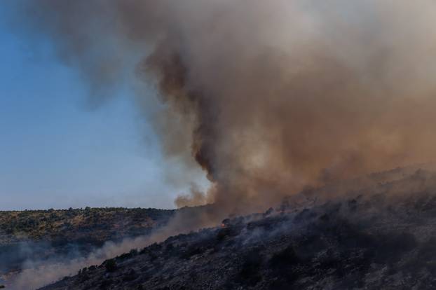 Veliki šumski požar u okolici Planog