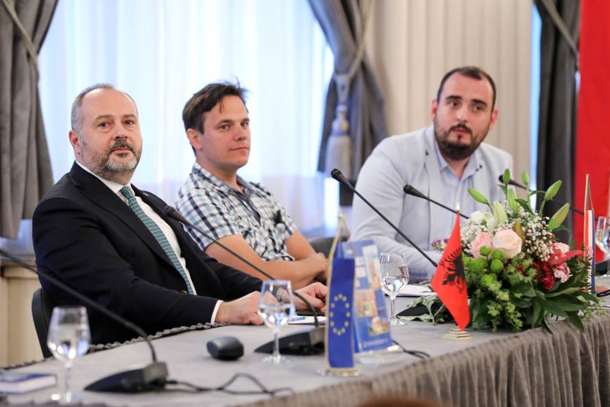 Zagreb:  Promocija knjige Albanci u Zagrebu I. dio 