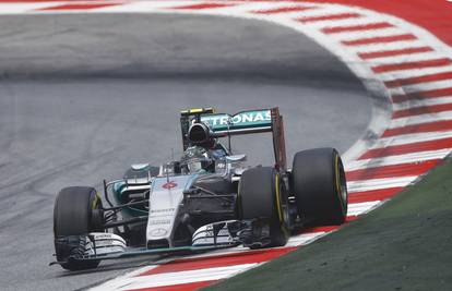 Rosberg je obranio Austriju: Žestok sudar Alonsa i Kimija