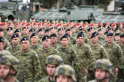 MORH &scaron;alje prve pozive na preglede za budu&cacute;e ro&ccaron;nike