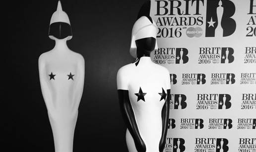 Evo kako će Brit Awards odati počast legendarnom Bowieju