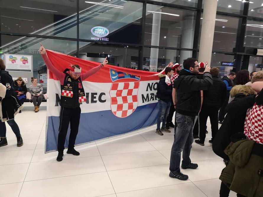 Petsto ljudi dočekalo Kauboje u 1 u noći: 'Ovo je fenomenalno'