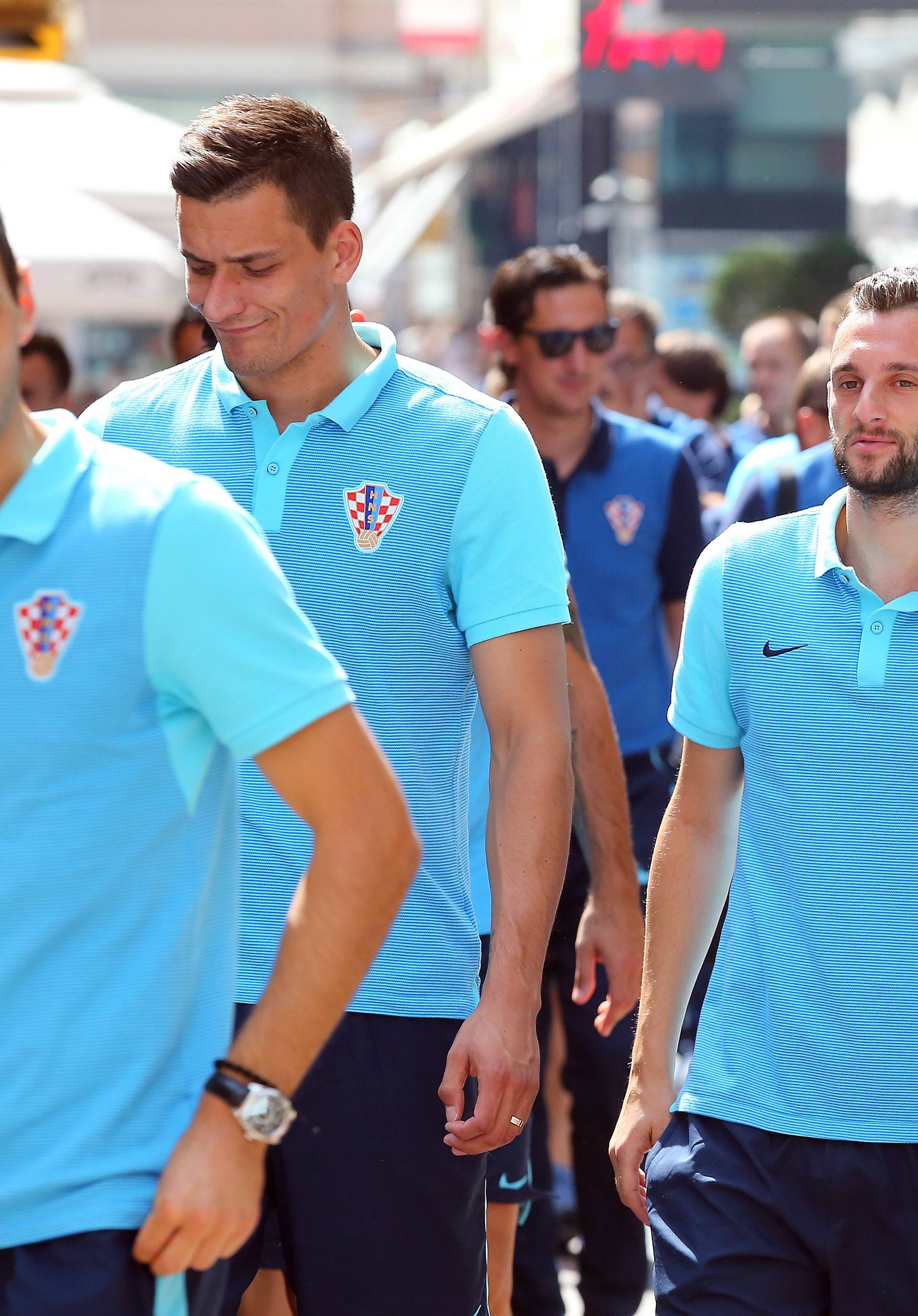 Nedjeljno opuštanje: 'Vatreni' prošetali gradom i popili kavu