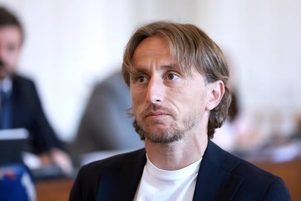 Osijek: Luka Modrić svjedočio je na suđenju braći Mamić i ostalima