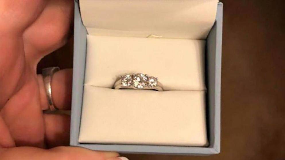 'Ne želim da me zaprosi s tim prstenom, kako bih ga odbila?'