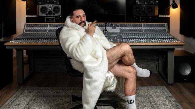 Mrle je postao DJ Demian: Novi alter ego rođen je u spotu pjesme s novog albuma...
