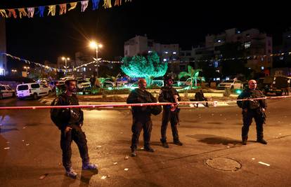 Troje ubijenih u napadima u Izraelu, sumnja se na terorizam