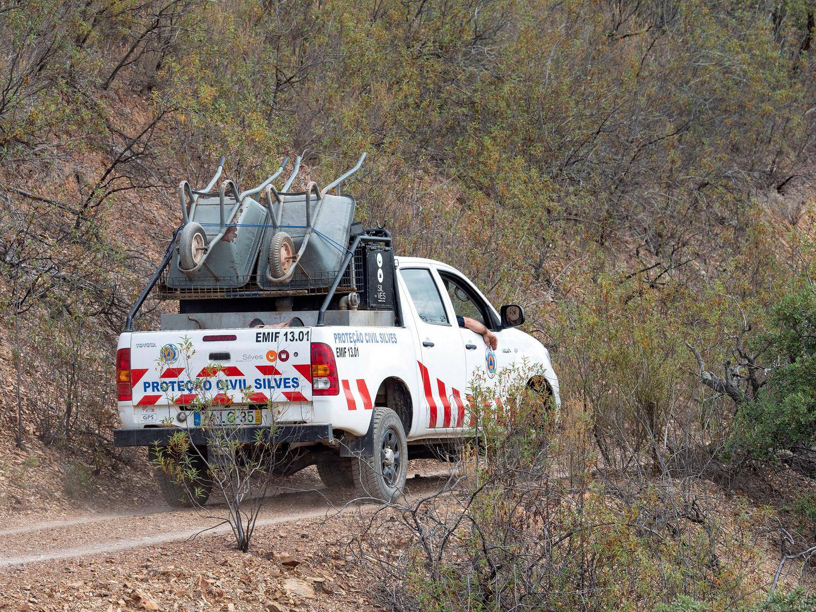 Police search Algarve reservoir for the body of Madeleine McCann