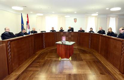Rat za ustavne suce: Ni Bajić ne odustaje od mjesta na sudu