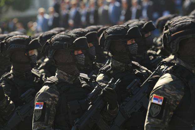 Beograd: Vojna parada "Snaga jedinstva" na kojoj je sudjelovalo oko deset tisuca pripadnika