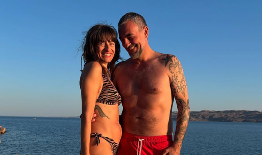 Sandi rijetko dijeli obiteljske fotografije, ali ova sa suprugom sve je osvojila! 'Predivan par'