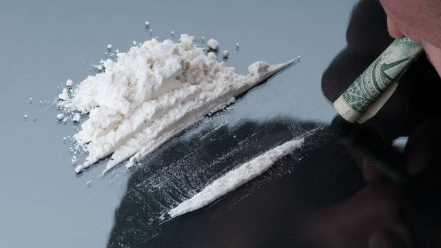 'Pao' diler u Osijeku: U stanu mu našli 359 grama kokaina, marihuanu, mobitele, novac...