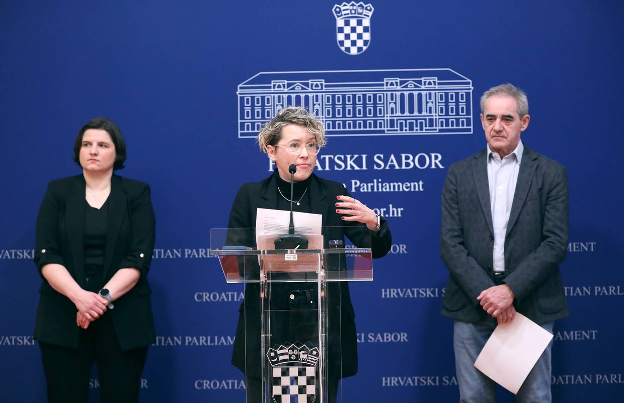 'Riječ je o reformi koja to nije. Ili, ako ćemo premijerovom retorikom, riječ je o nereformi'