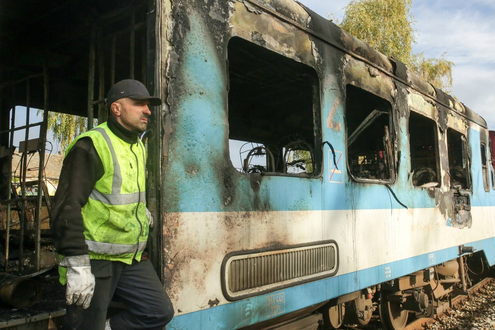 Izgorio putnički vlak u Našicama