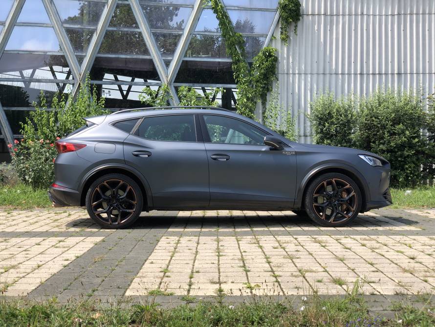 Cupra Formentor VZ: Superbrzi auto s pet cilindara i 390 KS!