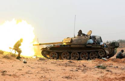 Vojska prijelazne vlasti napada Sirt, sve su bliže centru grada