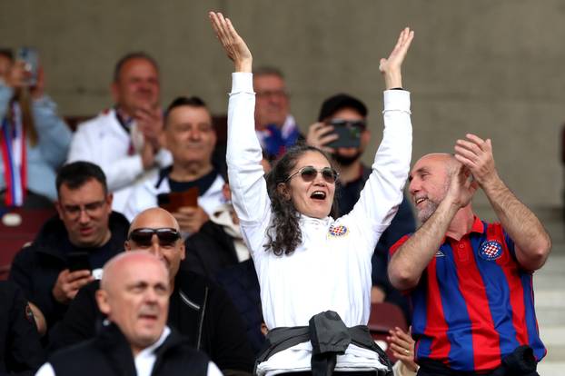 Ženeva: Navijači spremni za utakmicu finala Lige prvaka mladih između AZ Alkmaara i Hajduka