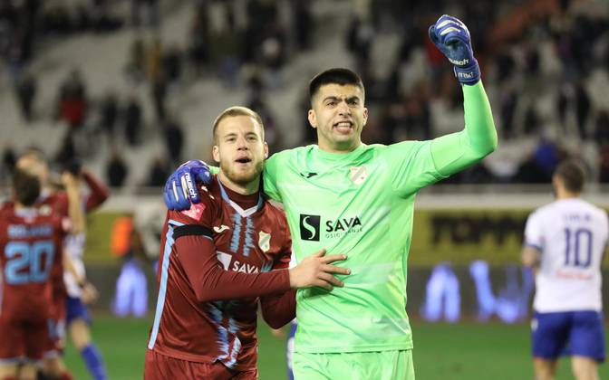 HAJDUK - RIJEKA 1:2 KRAJ! Rijeka uzela velika tri boda na Poljudu! Labrović  junak Bijelih! - Novi list