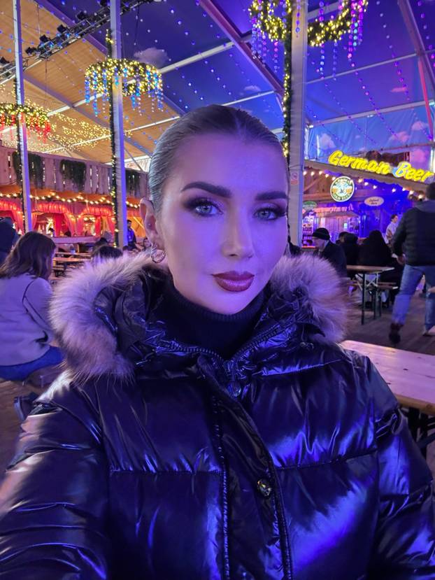 FOTO Zbog fatalne ljepotice je premierligaš dobio nove fanove