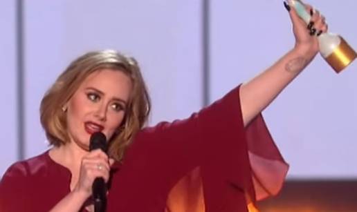 Poslala i snažnu poruku: Adele briljirala na Brit Awardsima