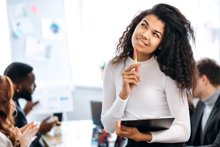 Beautiful,Pensive,Business,Woman,Thinking,About,Ideas,For,A,Project,