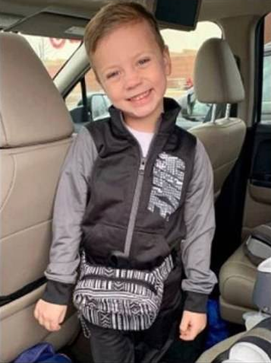 Bez razloga bacio dječaka (6) s trećeg kata trgovačkog centra