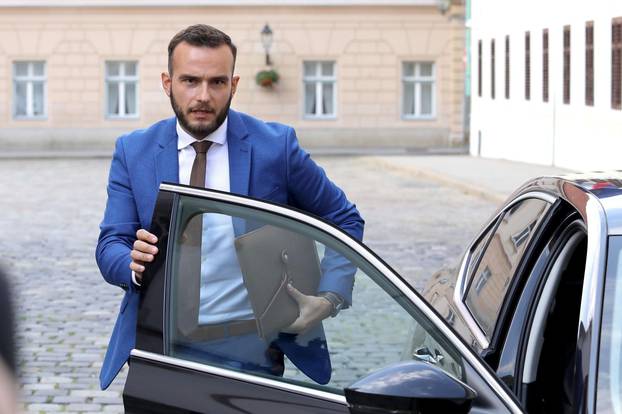 Zagreb: Dolazak ministara na sjednicu uÅ¾eg kabineta Vlade
