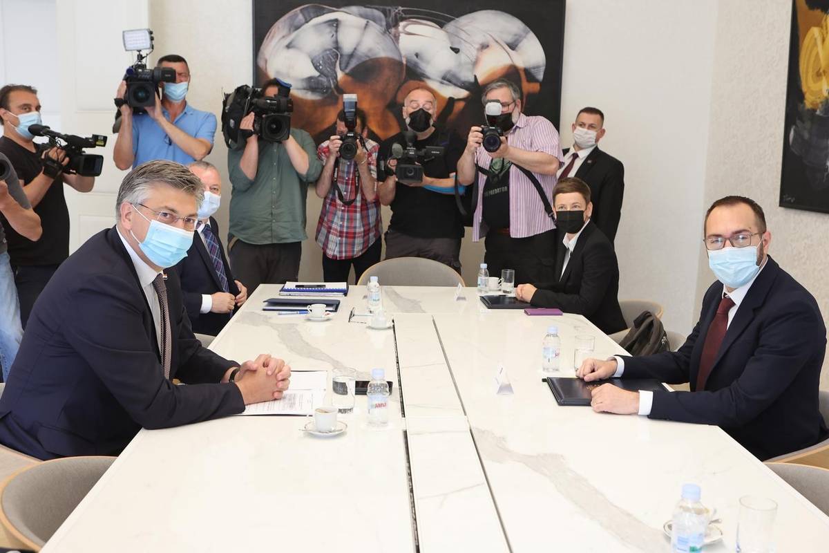 Hr snova sastanak iz Za dva