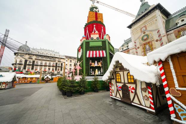 FOTO Najbolji i najraskošniji u Europi! Pogledajte kako izgleda čarobni Advent u Rumunjskoj