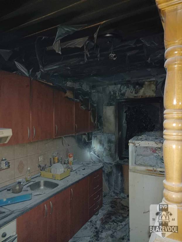 Izgorjela obiteljska kuća u Hrnjancu