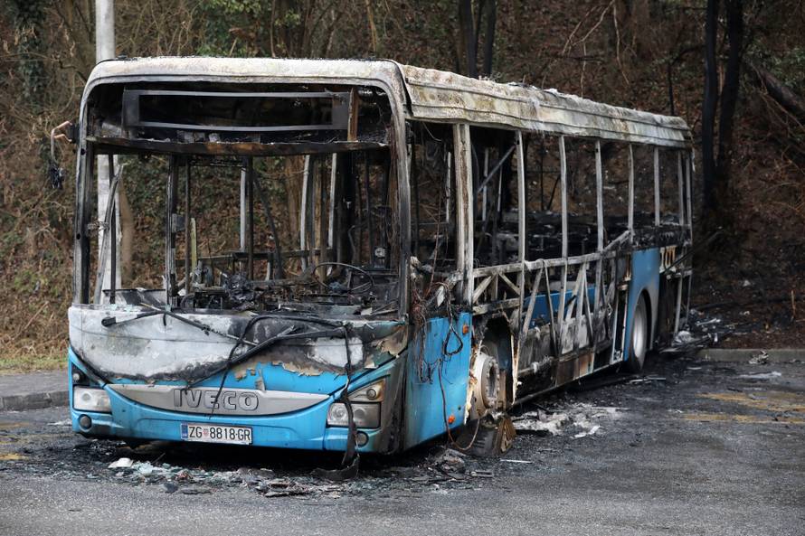 Zagreb: Na Å estinama izgorio autobus ZET-a