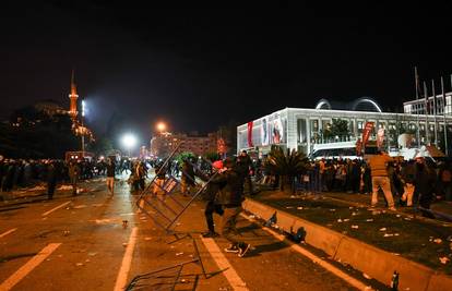Kaos u Istanbulu! Prosvjed zbog uhićenja oporbenog lidera, Erdogan: 'Ovo je licemjerje...'