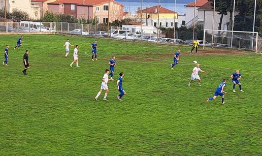 Kaos u Kaštel Starom: Za lice ugrizao protivnika, ovaj mu je sve vratio glavom u glavu...