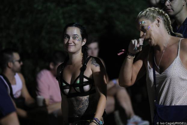 Ljubitelji tehno glazbe dolaze na treću i zadnju noć Ultra Europe festivala 2025.