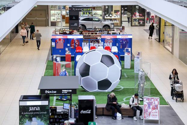 Zagreb: Izložba povodom 35 godina Hrvatskog nogometnog saveza 