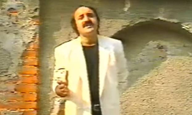 FOTO Ovi domaći glazbenici su poznati po brkovima, a evo kako izgledaju bez njih