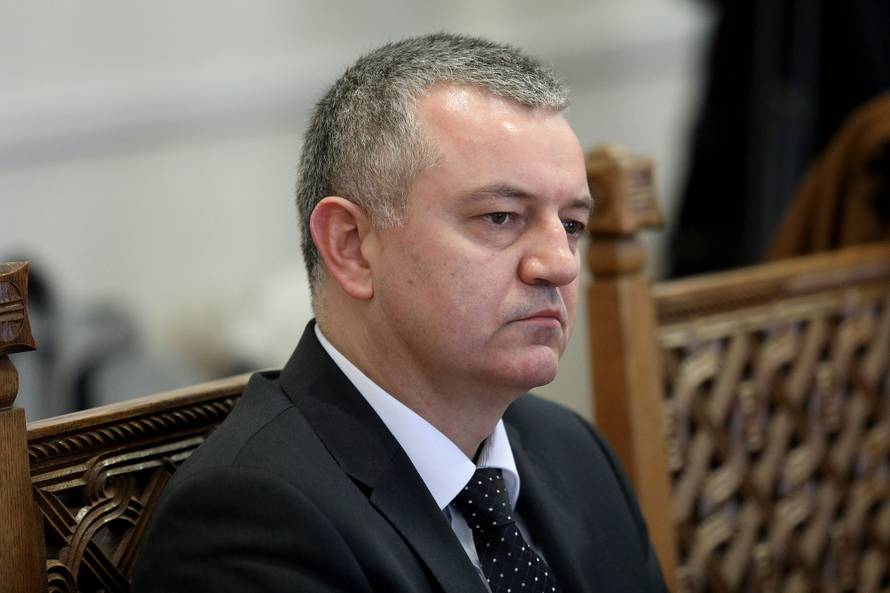 'Vlada će naći rješenje za plaće radnicima Uljanika i 3. maja'