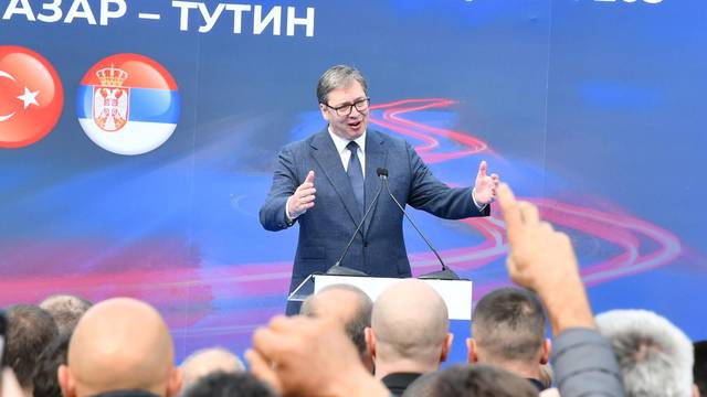 Vučić prisustvovao na ceremoniji otvaranja rekonstruiranog puta Novi Pazar - Tutin