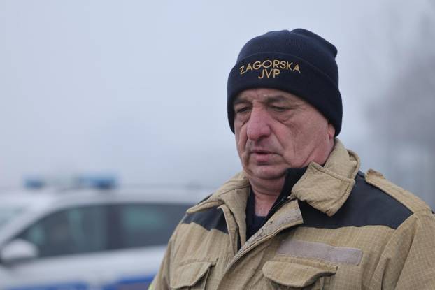 Vatrogasci i policija ispred CIAK-a gdje je tijekom noći izbio požar