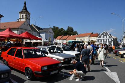 FOTO Oldtimer susret u Požegi