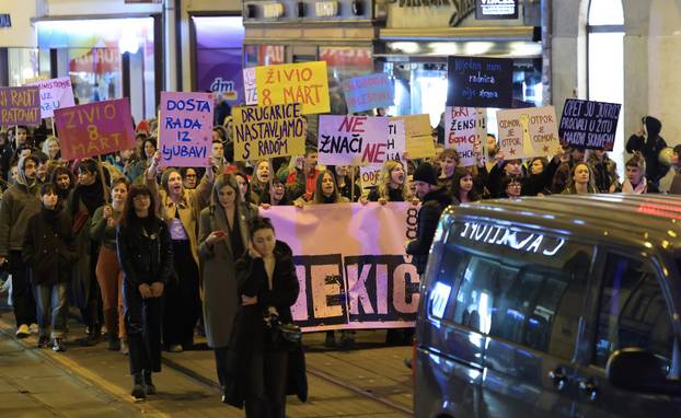 Zagreb: Održan jubilarni 10. Noćni marš za prava žena "Žene – kičma otpora"